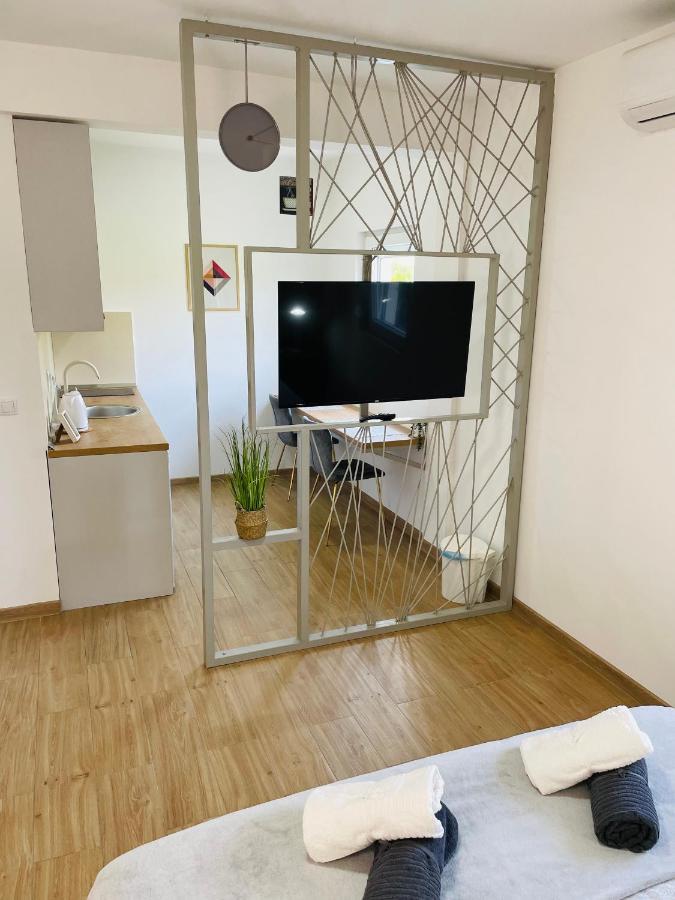 Airport Stay Apartments Surčin Екстериор снимка